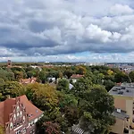 Morena Z Widokiem Z Tarasu Na Morze