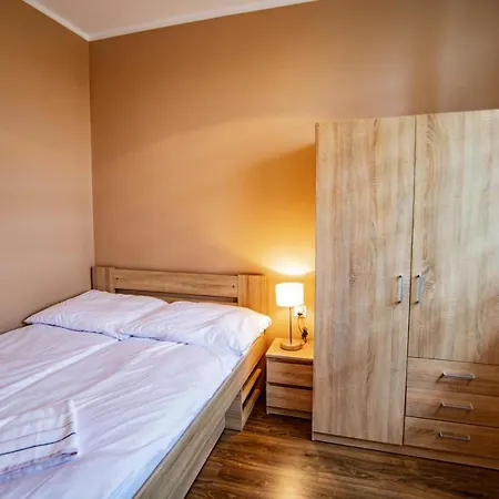 Morena Z Widokiem Z Tarasu Na Morze 슈비노우이스쳬