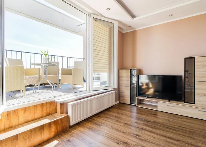 Morena Z Widokiem Z Tarasu Na Morze 슈비노우이스쳬